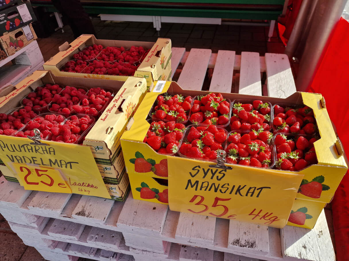 Syysmansikat, Rovaniemen kauppatori