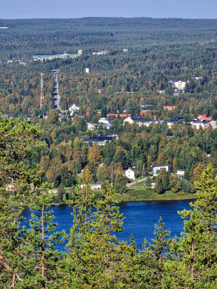 Kemijoki ja Saarenkylä, taaenpana Syväsenvaara.