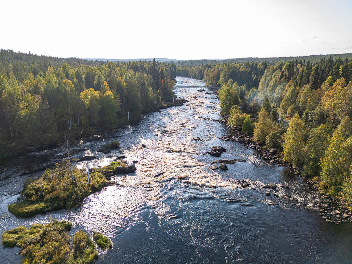 Vikakönkään riippusilta ilmakuvassa, Napapiirin retkeilyalue, Rovaniemi